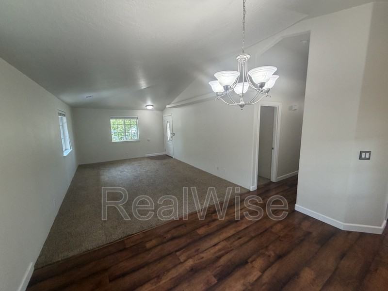 1679 George Tweed Blvd - Photo 4 of 20