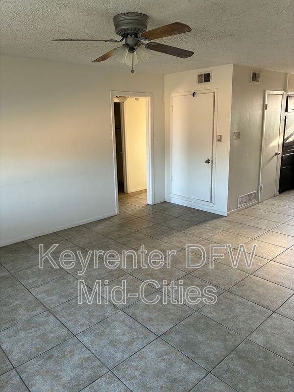 110 Franklin St #22 - Photo 2 of 7