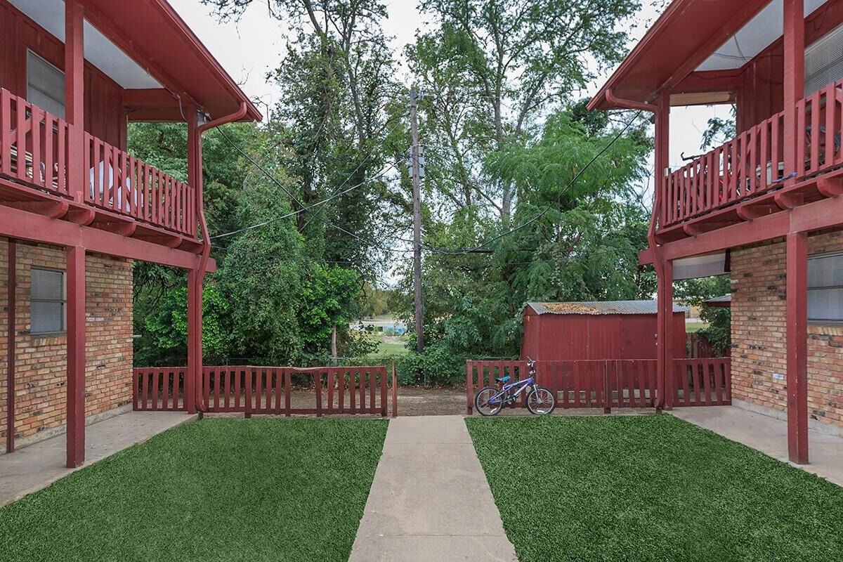 Bellaire - Photo 2 of 12