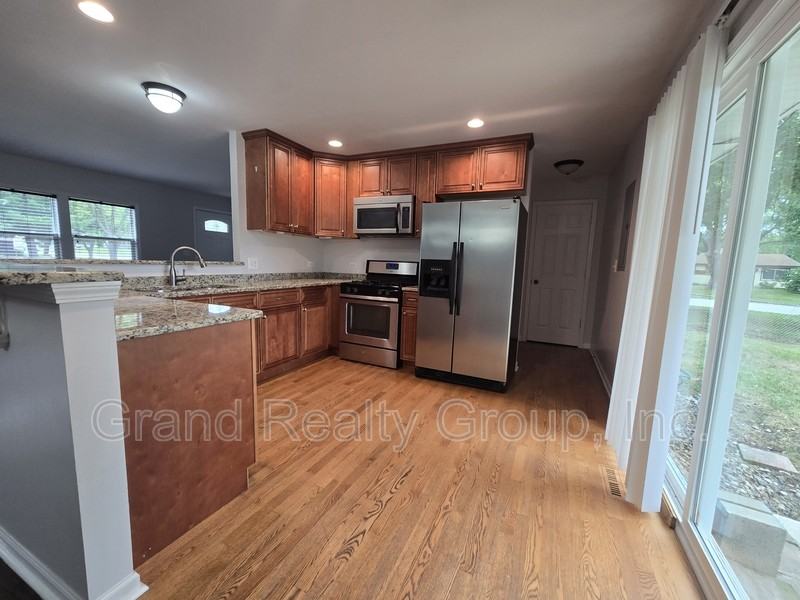 18660 W Pamela Pl - Photo 4 of 16