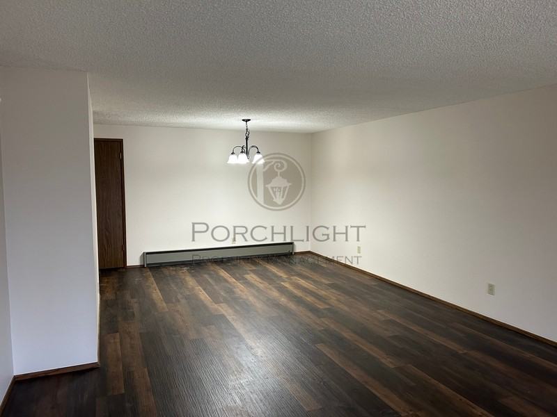 107 La Villa Dr - Photo 2 of 14