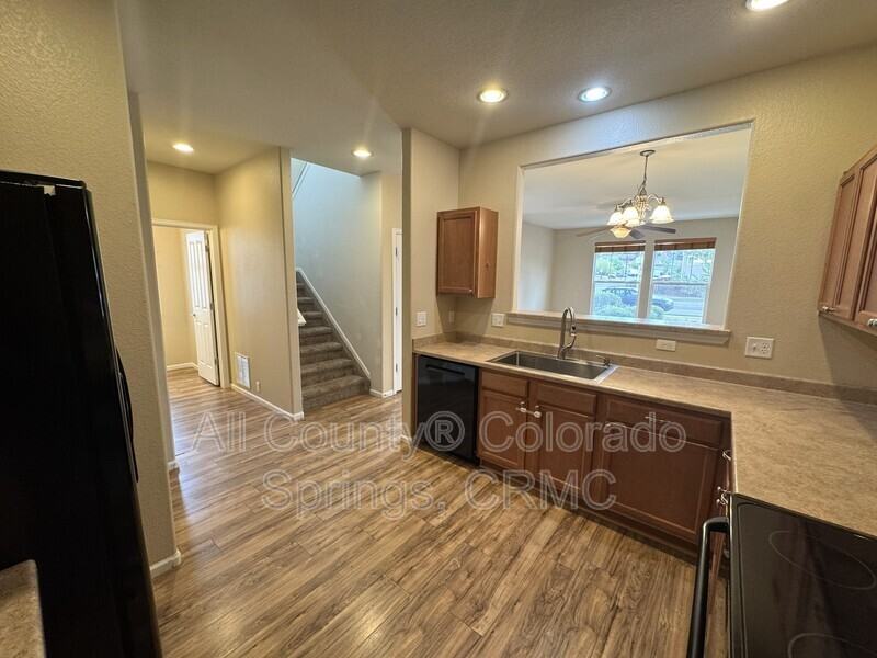 7332 Sandy Springs Pt - Photo 5 of 30