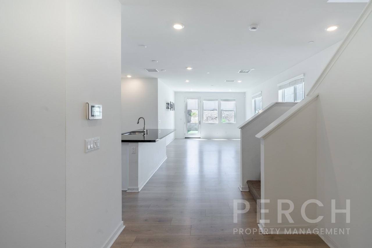 24473 Sonieta Ct #1 - Photo 4 of 43