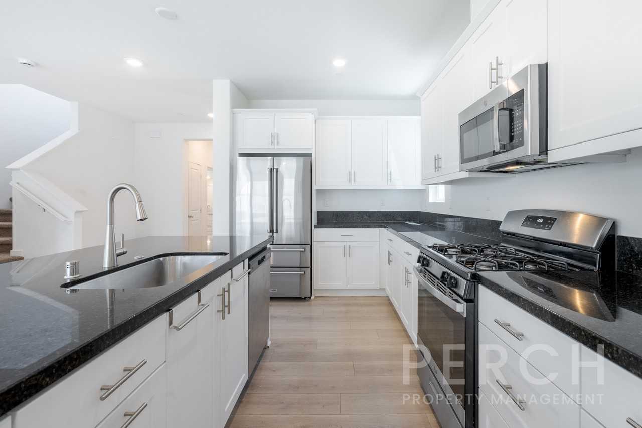 24473 Sonieta Ct #1 - Photo 6 of 43