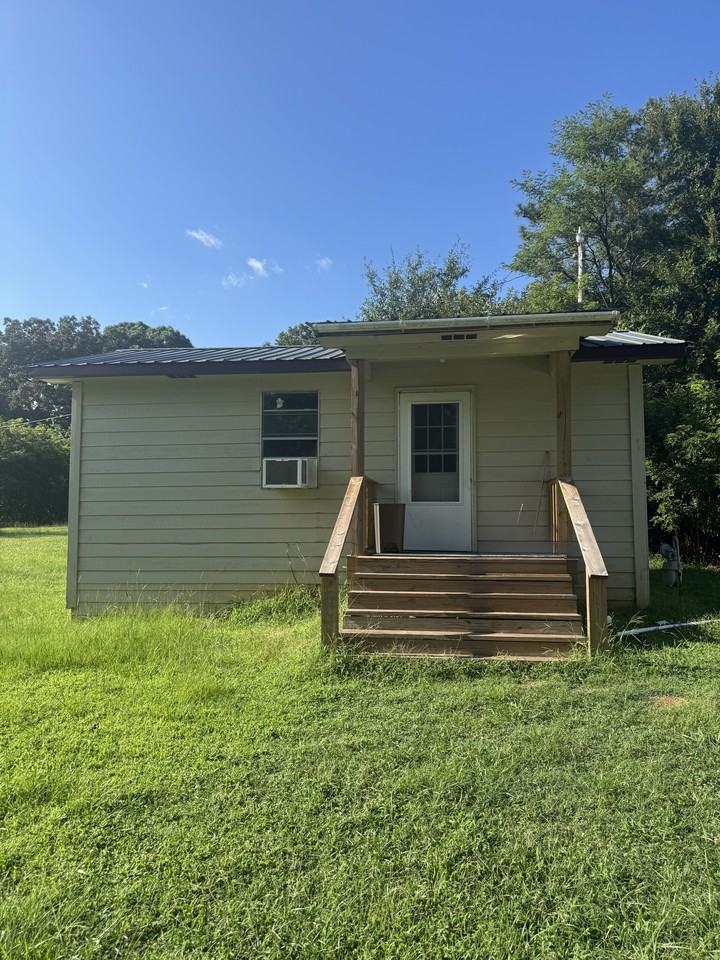 1005 State Highway 30 E #1 - Photo 2 of 10