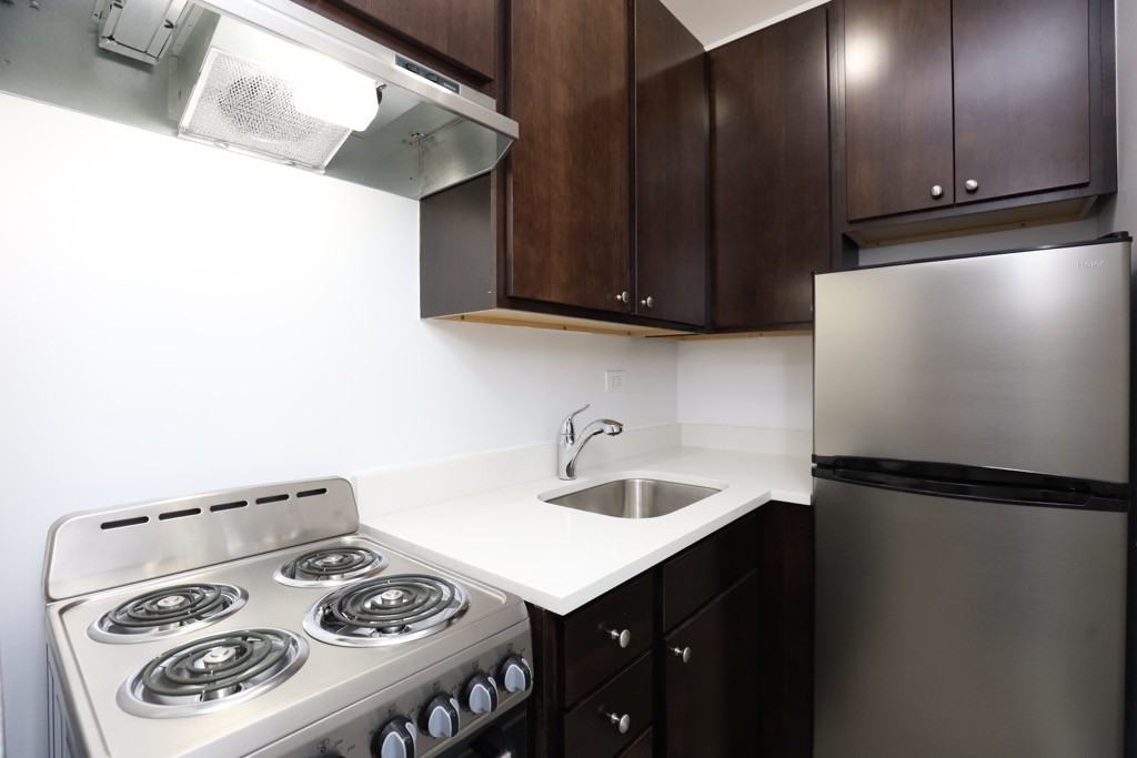 1850 N Humboldt Blvd #104 - Photo 2 of 18
