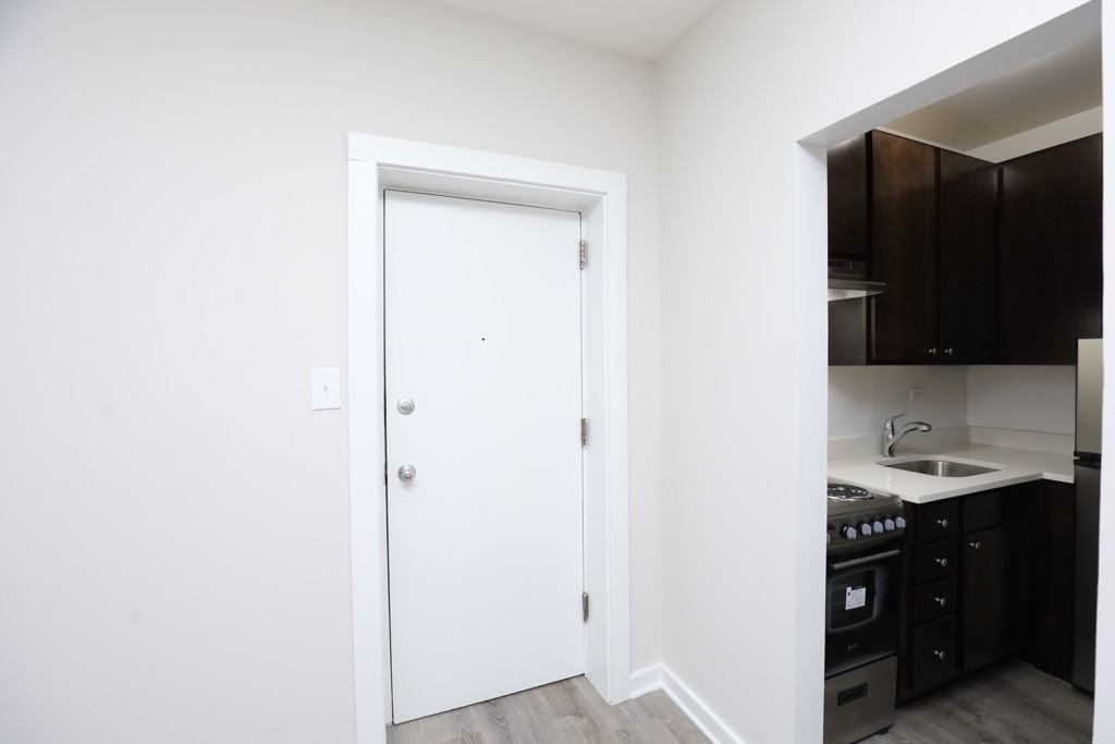 1850 N Humboldt Blvd #104 - Photo 4 of 18