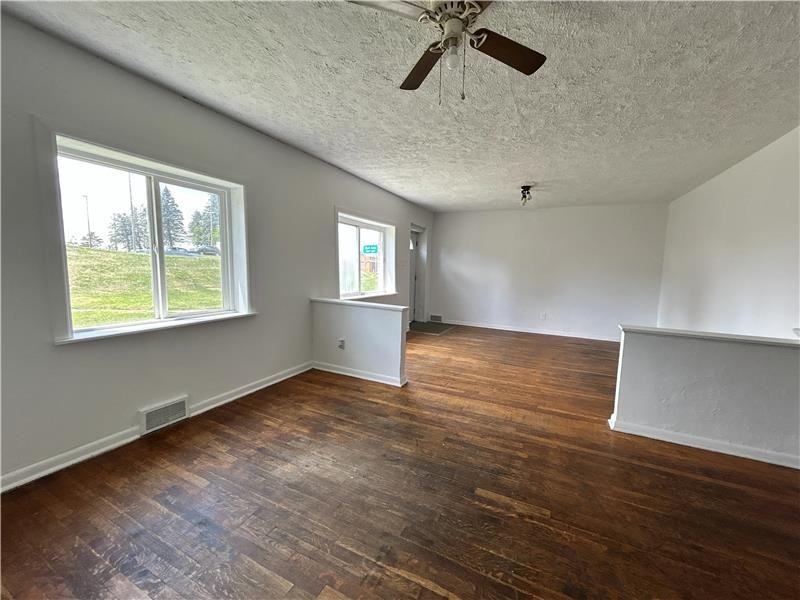 3631 Sunset Blvd #4 - Photo 3 of 10