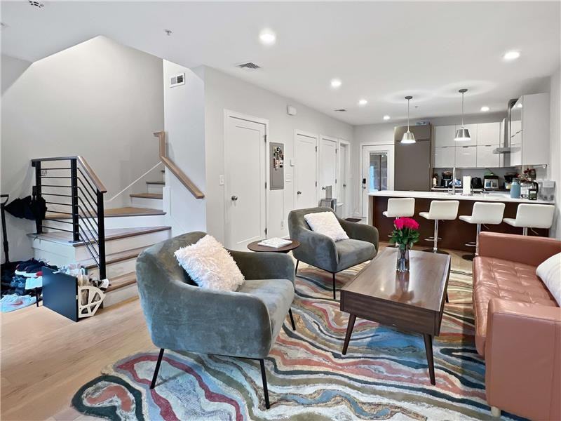 56 Robey St - Photo 3 of 33