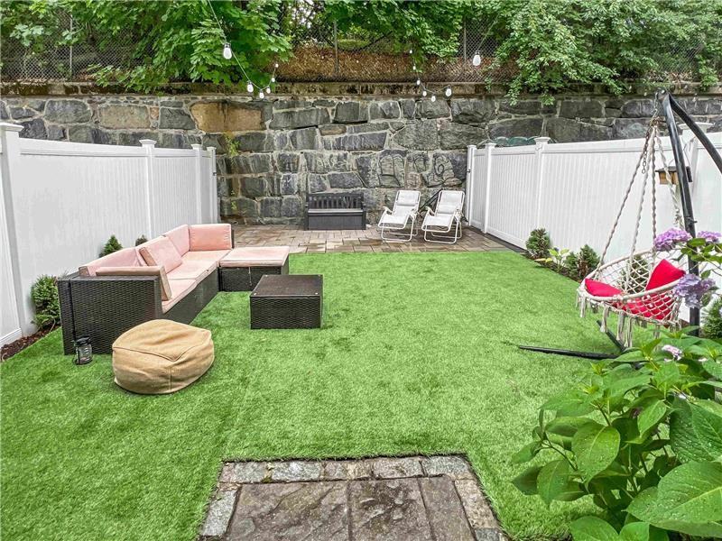 56 Robey St - Photo 7 of 33