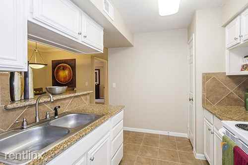 1858 Barker Cypress Rd #24G - Photo 3 of 8