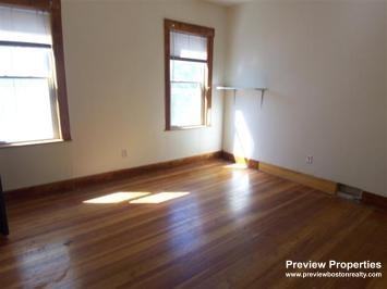 Faneuil St #2P - Photo 4 of 9