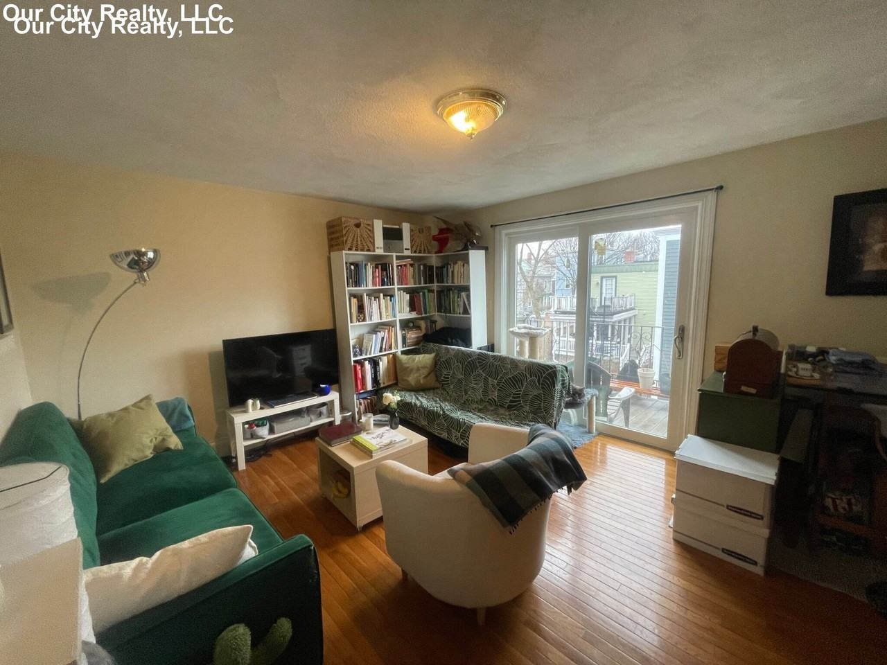 Suffolk St #13B - Photo 4 of 13
