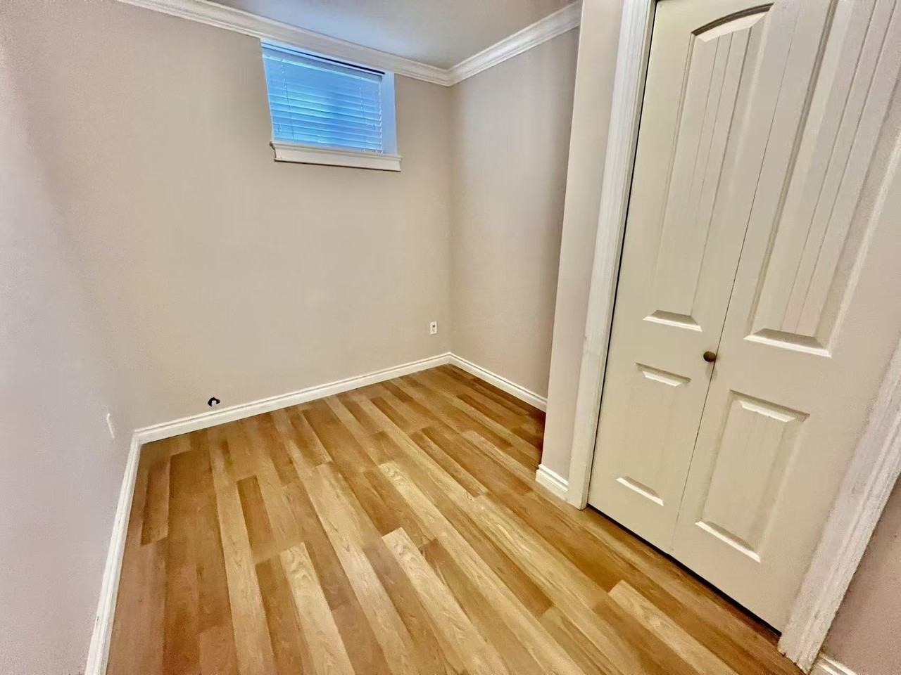 6391 Neville Street - Photo 6 of 7