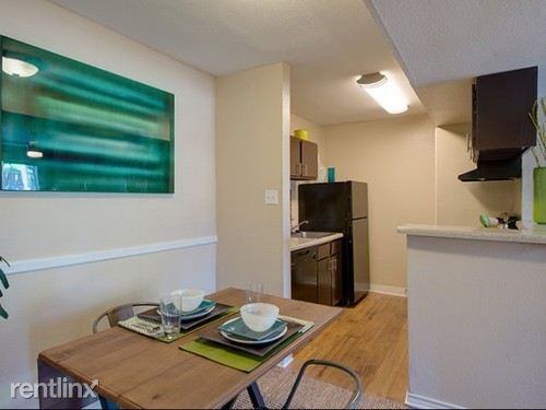 2400 S Loop W - Photo 2 of 8