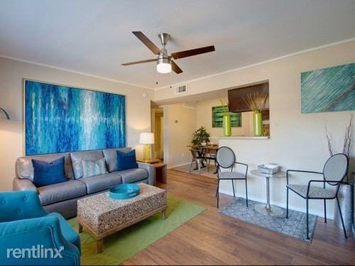 2400 S Loop W - Photo 3 of 8