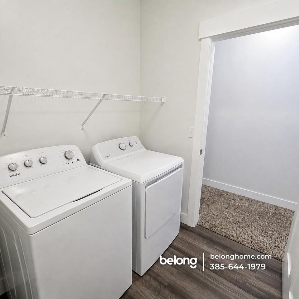 702 N 380 W - Photo 5 of 8