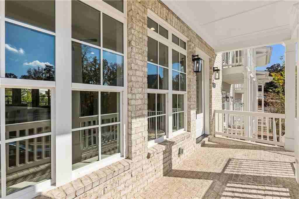 2035 Parkside Ln - Photo 4 of 45