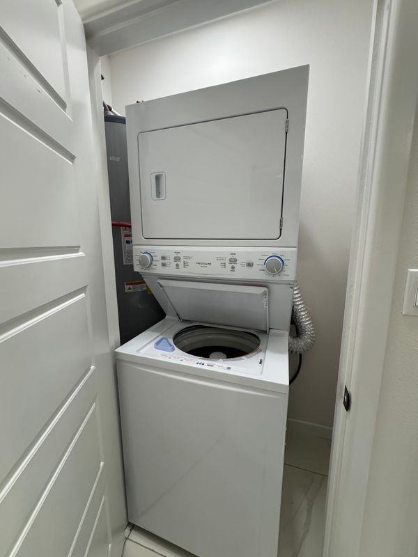 1515 W B St - Photo 2 of 18