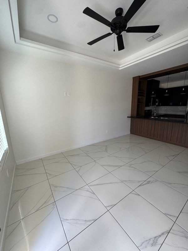 1515 W B St - Photo 5 of 18