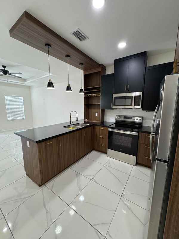 1515 W B St - Photo 7 of 18