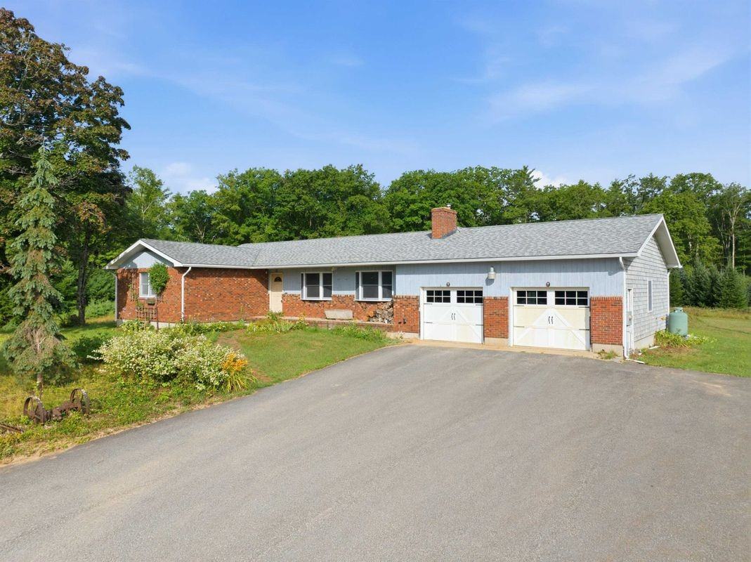 44 Suncook Valley Rd - Photo 2 of 50