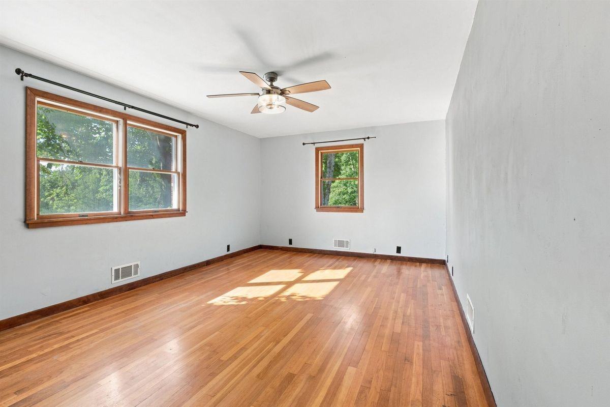 44 Suncook Valley Rd - Photo 4 of 50