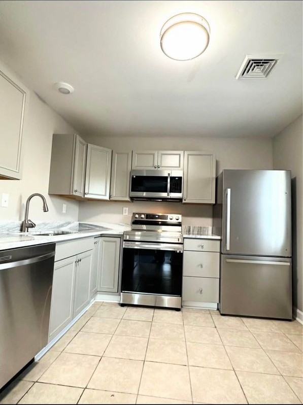 640 Lara Rd - Photo 2 of 11