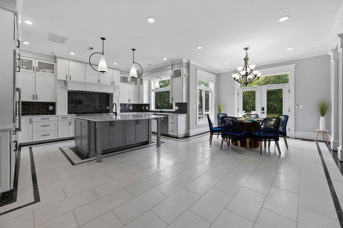 14612 Bristow Rd - Photo 3 of 4