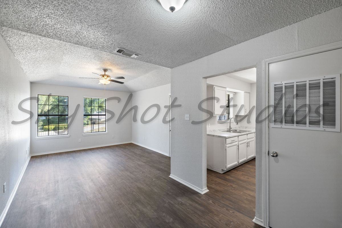 2542 Avenue H ##1 - Photo 6 of 10