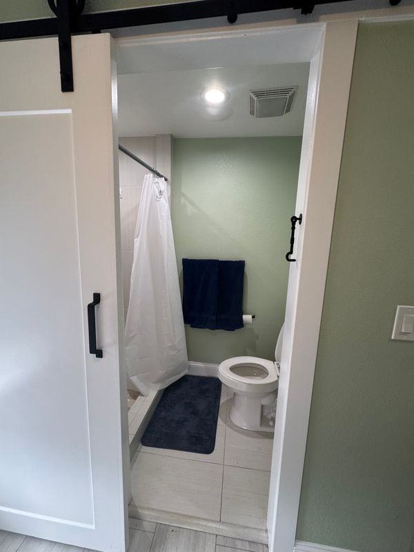 3305 N Cook St - Photo 3 of 21