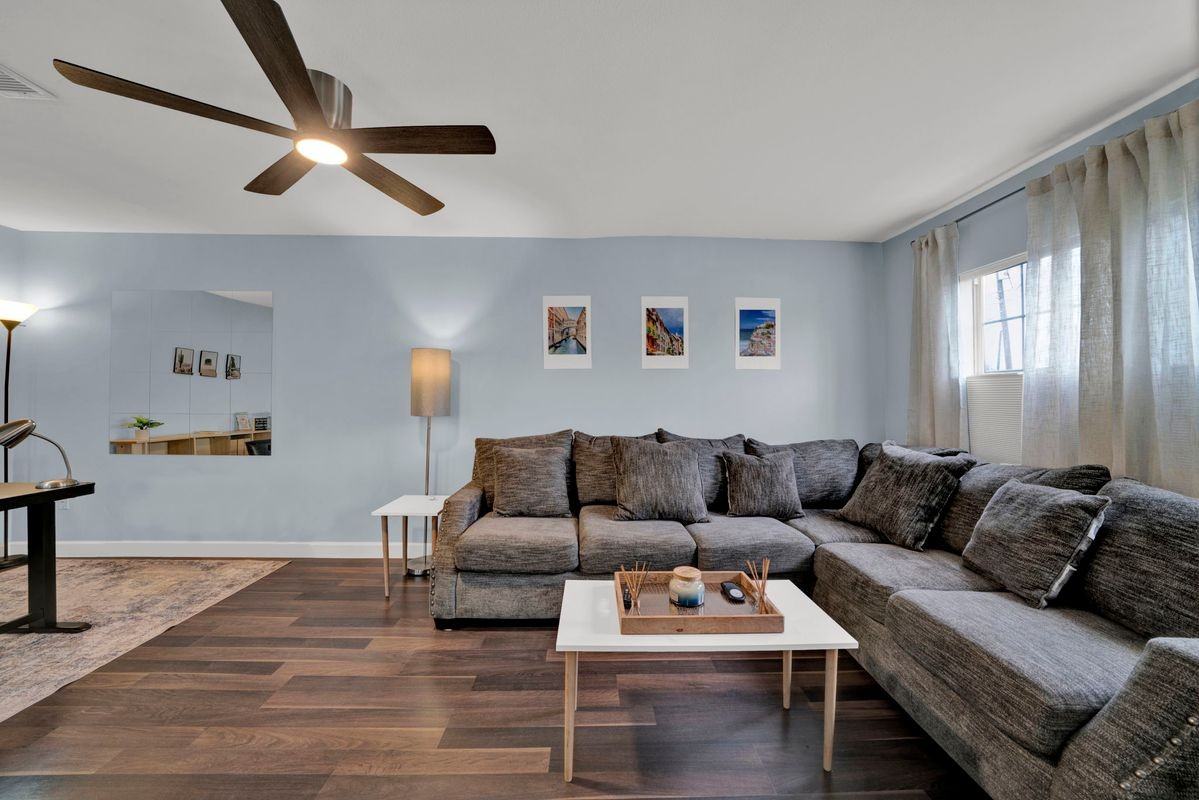 4710 Market St - Photo 2 of 45