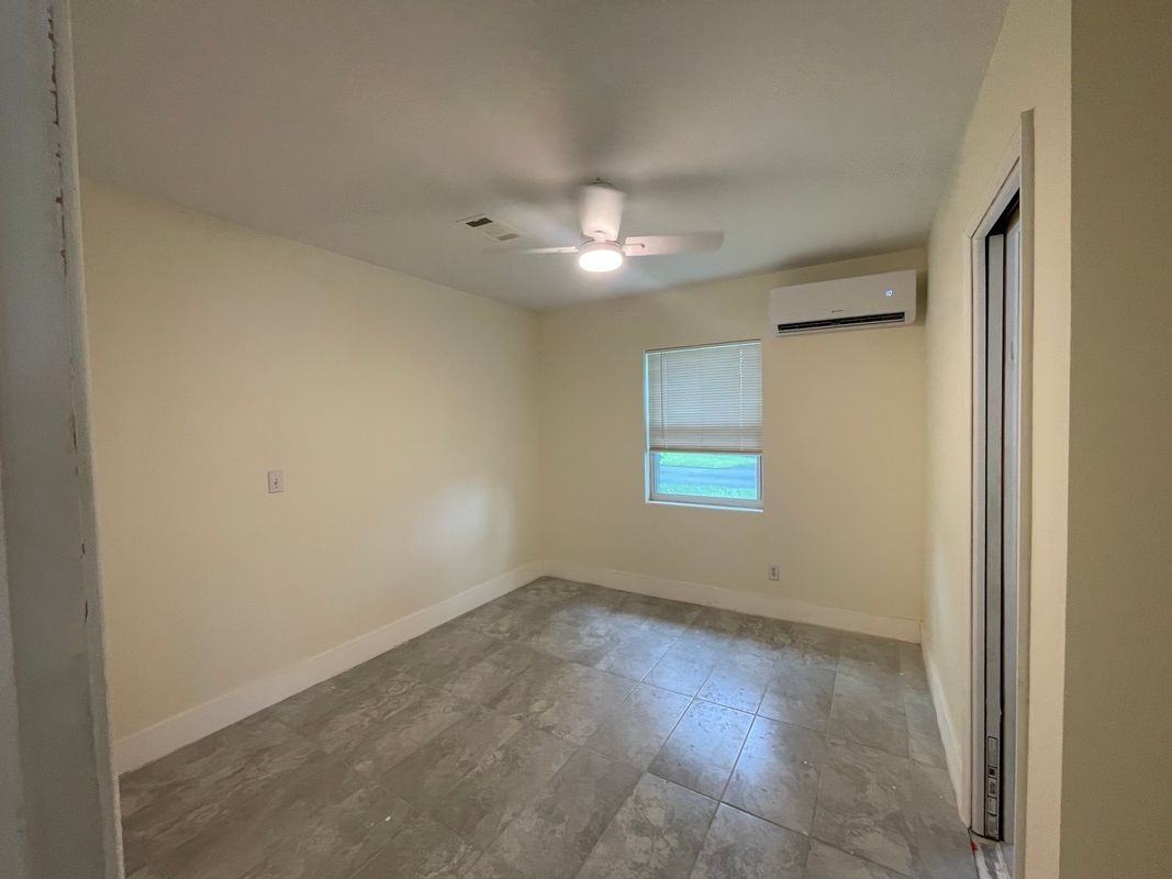2194 Ponce De Leon Cir - Photo 4 of 12