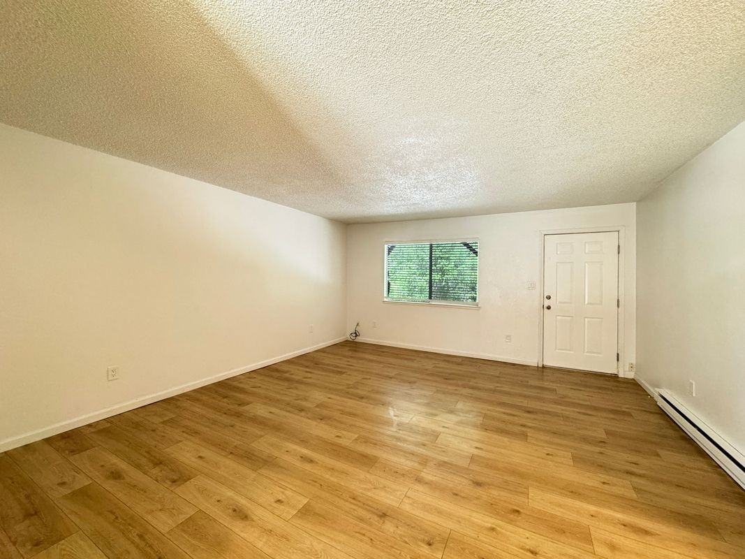 2148 Primrose Dr - Photo 6 of 23