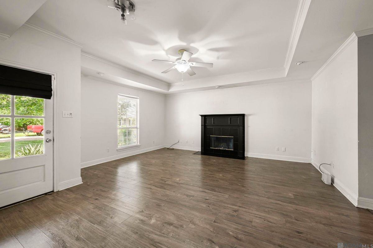 17190 N Lake Dr - Photo 5 of 28