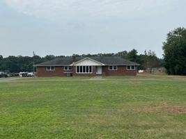 featured image of 6996 Harding Hwy