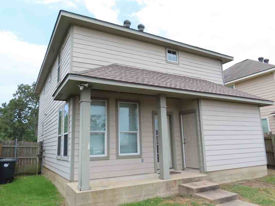 4107 Mcfarland Dr - Photo 3 of 42
