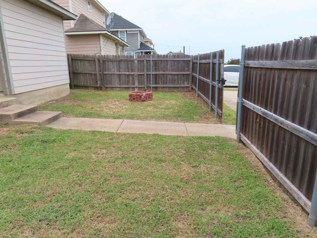 4107 Mcfarland Dr - Photo 4 of 42