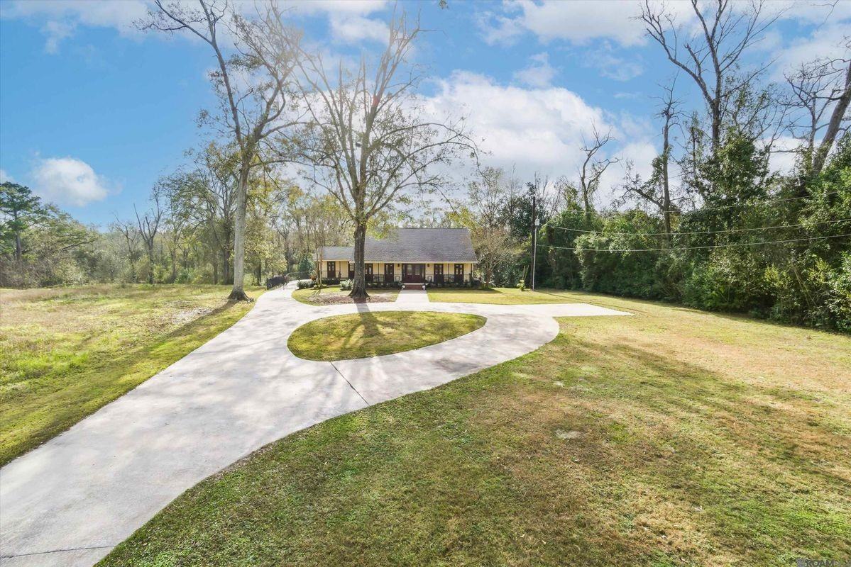 6414 Highland Rd - Photo 3 of 37