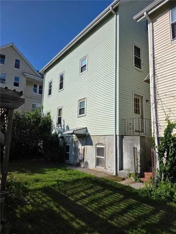 230 Washington St ##3 - Photo 4 of 20