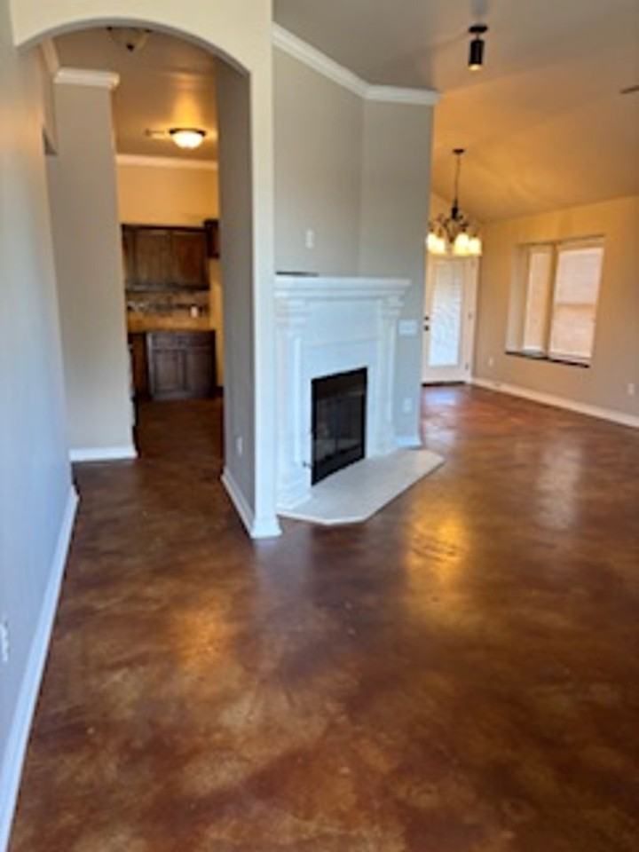 427 Dalton Ln - Photo 3 of 14