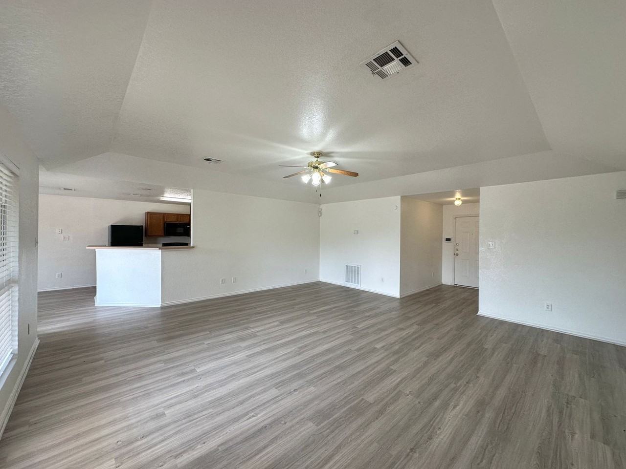 5309 Holster Dr - Photo 5 of 41