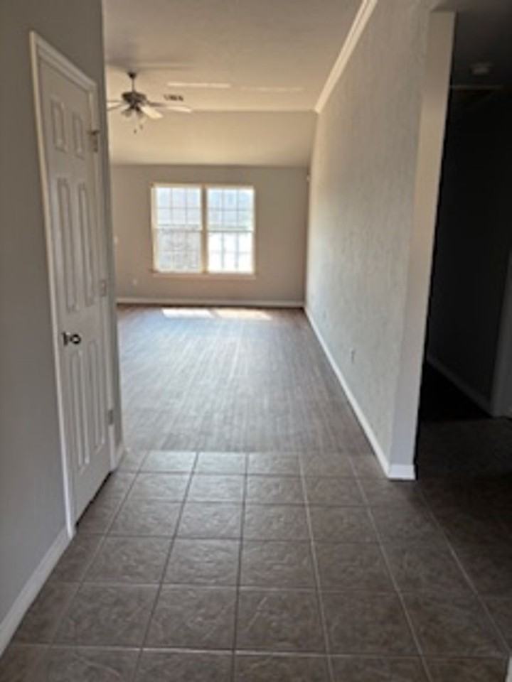 4013 Red Apple Ter - Photo 2 of 16