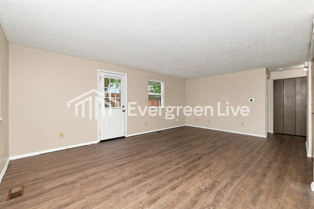 8109 Mount Washington Dr - Photo 2 of 15
