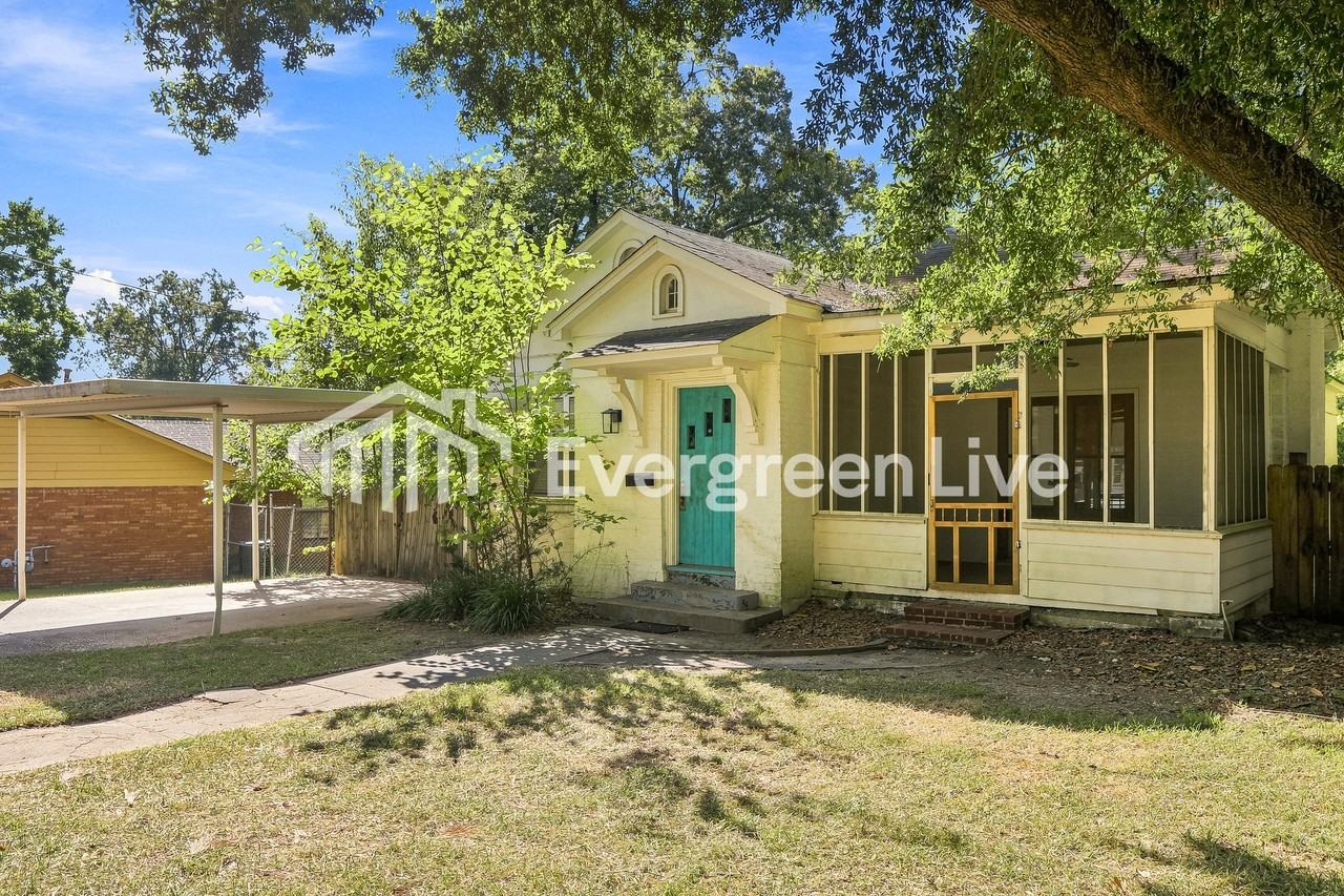 433 Dunbar St - Photo 2 of 15