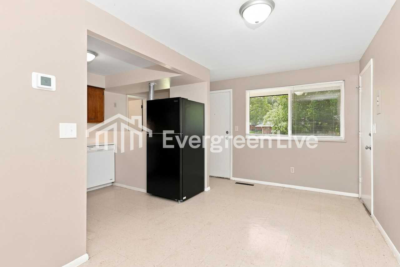 5516 Barnard Dr - Photo 4 of 15