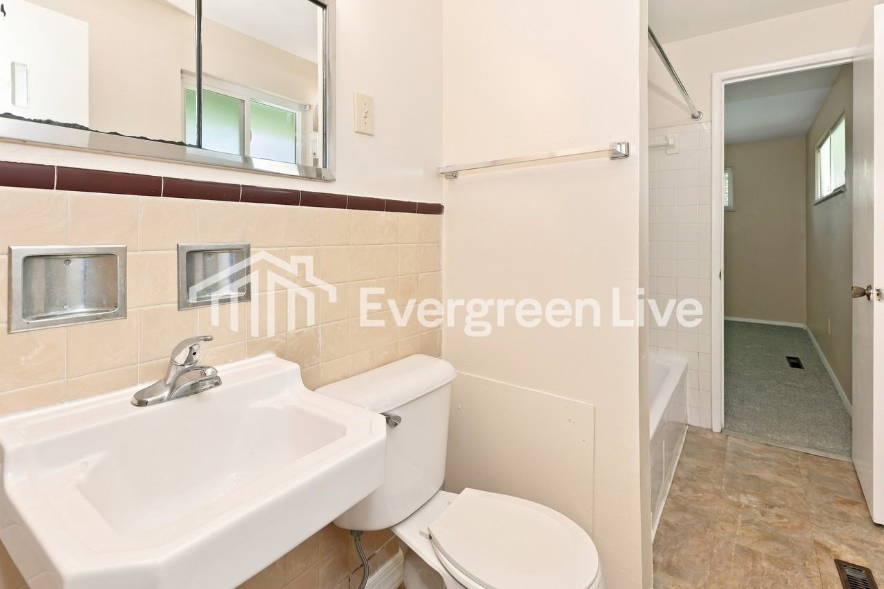 5516 Barnard Dr - Photo 7 of 15