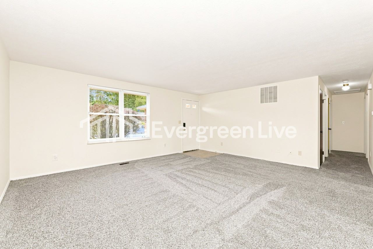 5738 Waynegate Rd - Photo 4 of 15