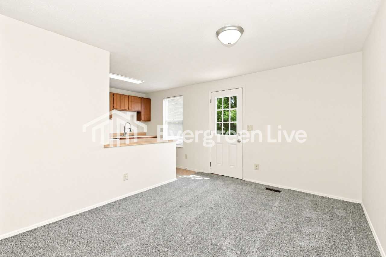 5738 Waynegate Rd - Photo 5 of 15