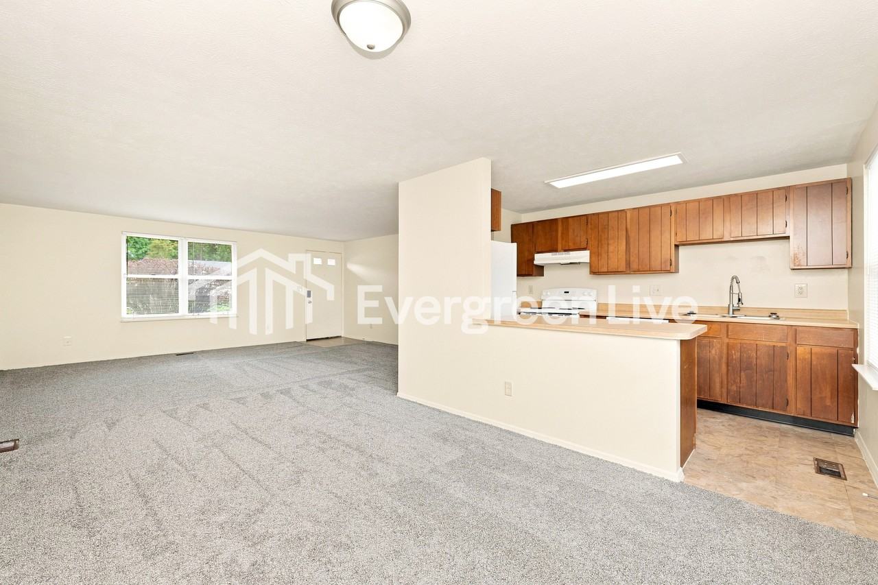 5738 Waynegate Rd - Photo 6 of 15